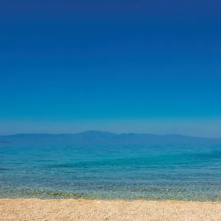 2 Bedroom Lovely In Apartment