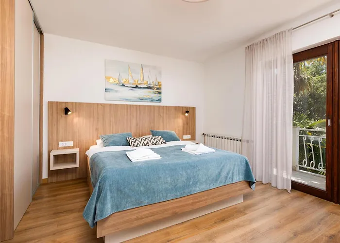 2 Bedroom Lovely In Apartament Malinska