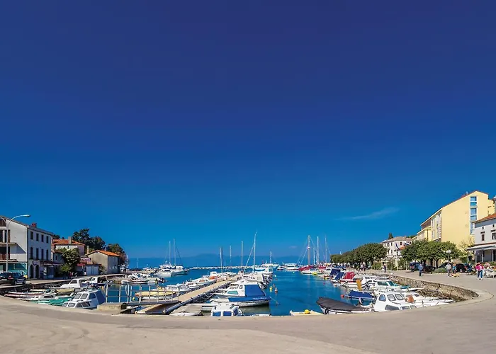 2 Bedroom Lovely In Διαμέρισμα *