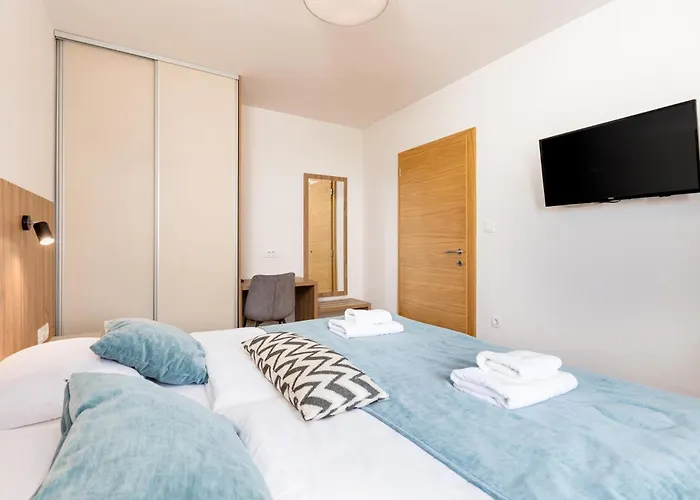 2 Bedroom Lovely In Apartment Malinska