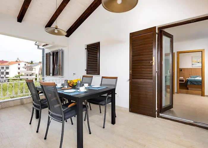 2 Bedroom Lovely In *