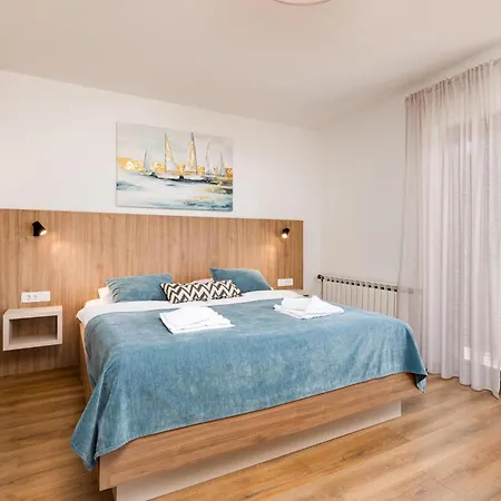 2 Bedroom Lovely In Διαμέρισμα Malinska