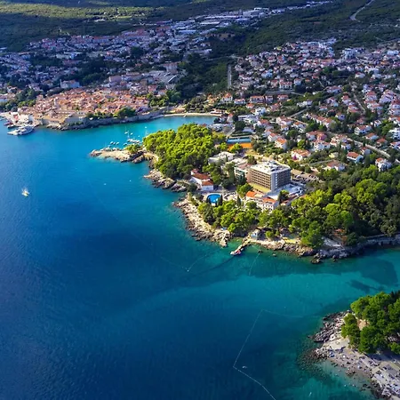 2 Bedroom Lovely In Διαμέρισμα Malinska